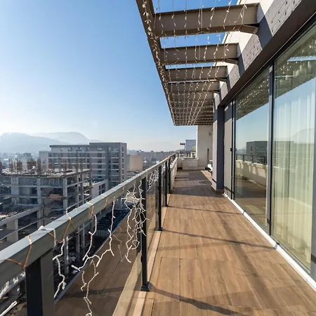 Mohost Penthouse - Luxury With Mountain Views Апартаменти