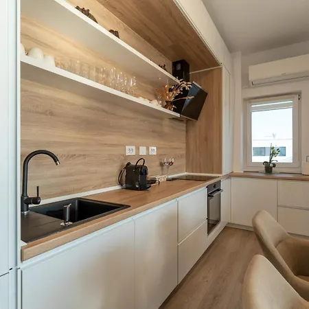 Mohost Penthouse - Luxury With Mountain Views Апартаменти *
