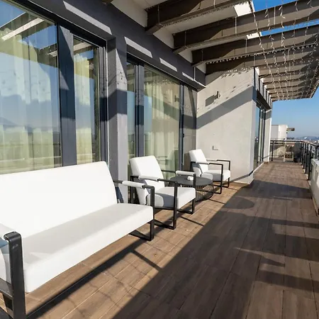 Mohost Penthouse - Luxury With Mountain Views *