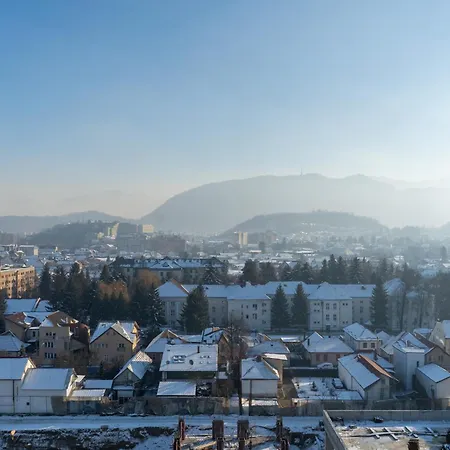 Апартаменти Mohost Penthouse - Luxury With Mountain Views Брашов