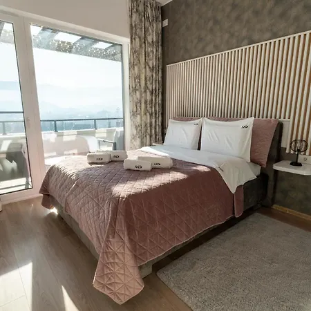 Mohost Penthouse - Luxury With Mountain Views *